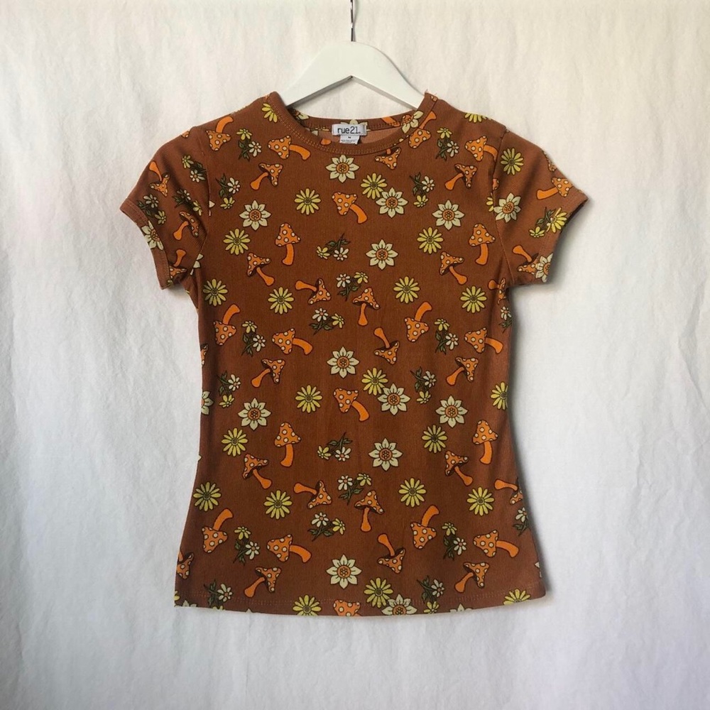 mushroom tee